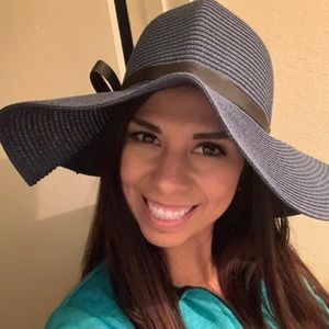 Meet your Posher, Marily